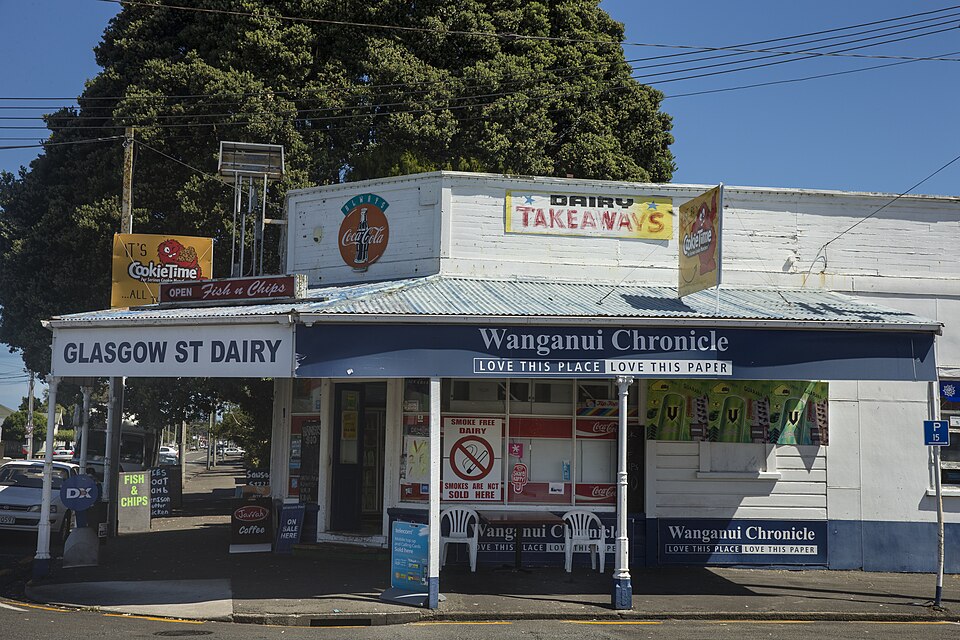 File:Glasgow St Dairy, Whanganui.jpg