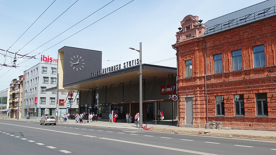 File:Kaunas Bus Station in 2017.jpg