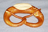 Laugenbrezel, observe the cut[16]