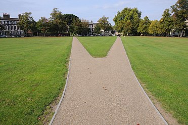 Footpaths crossing Richmond Green