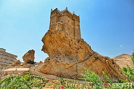 Al-Ghwayzi Fort at the base of the Hadhramaut Mountains