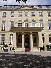 Egyptian inspiration/Egyptian Revival: Portico of the Hôtel Beauharnais, Paris, L.E.N. Bataille, c. 1804[35]