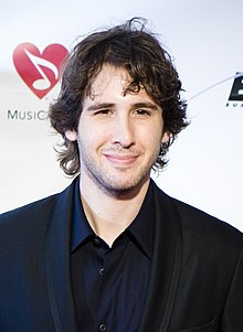 Groban at the 2009 Grammys charity auction