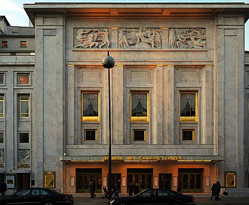 Street façade with bas-reliefs by Antoine Bourdelle