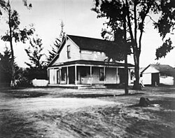 Colegrove post office and store on SM Blvd. c. 1900 (Los Angeles Public Library photo 00071367)