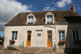 The town hall of Mézières-sur-Ponthouin