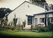 Autochrome of a house in Stockholm, 1930.