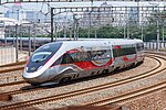 CR400BF-BZ at Beijing South railway station